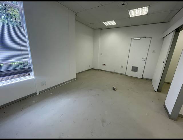 193M² OFFICE TO LET IN ROSEBANK
